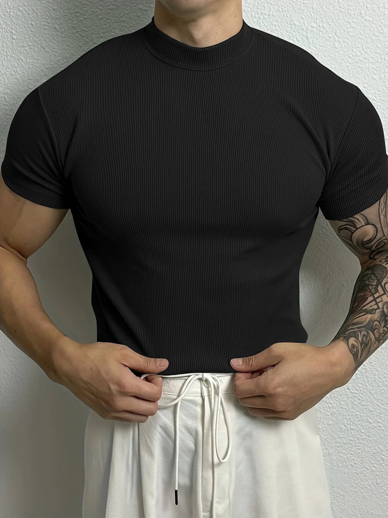 camiseta pequena gola alta