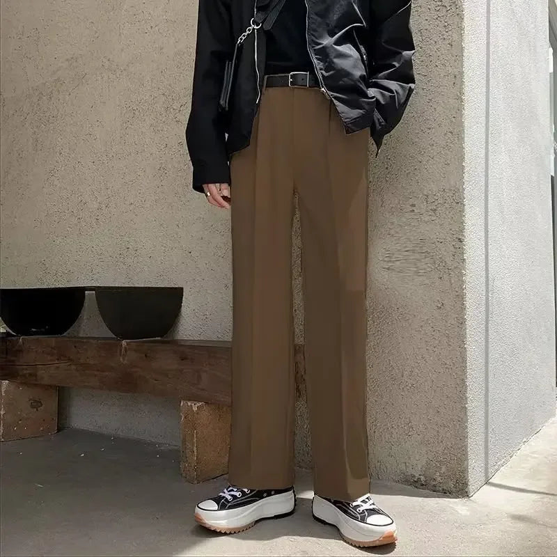 calça alfaiataria, adequadas para ocasiões casuais sem necessidade de engomar.