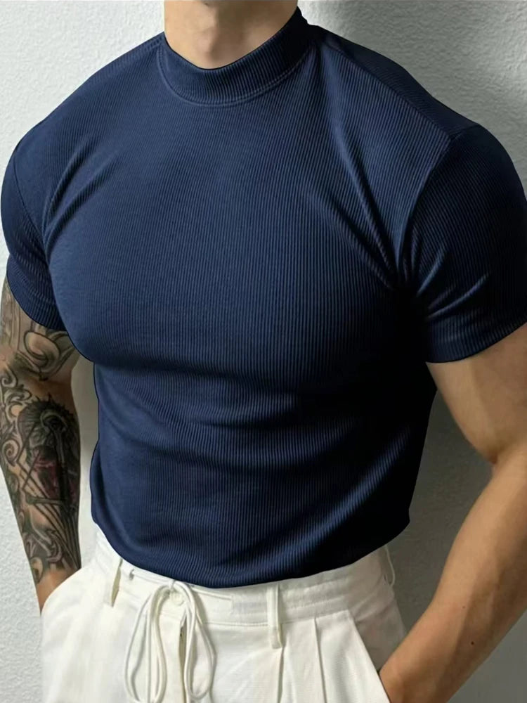 camiseta pequena gola alta