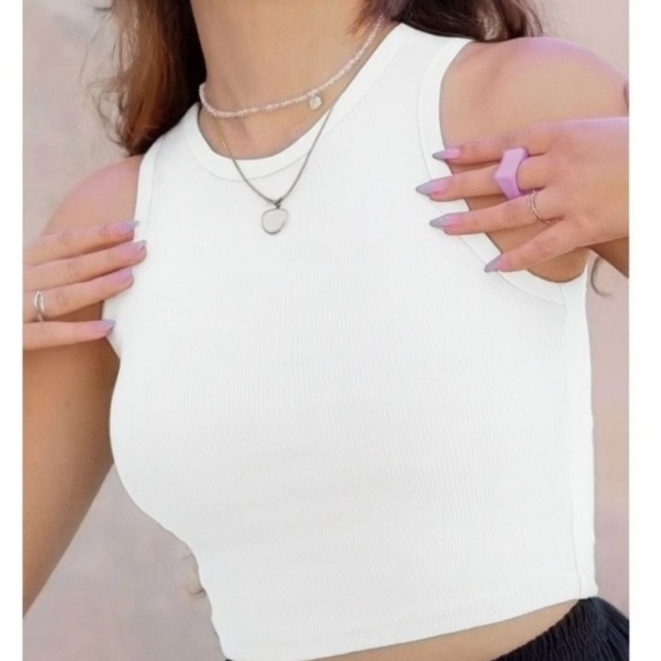 Regata cropped canelada básica feminina para academia, blusa cropped básica e moderna.